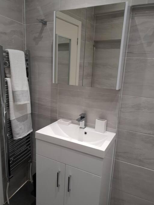Star London Brent Street Cosy 1-Bed Hideaway Apartment Hendon Luaran gambar